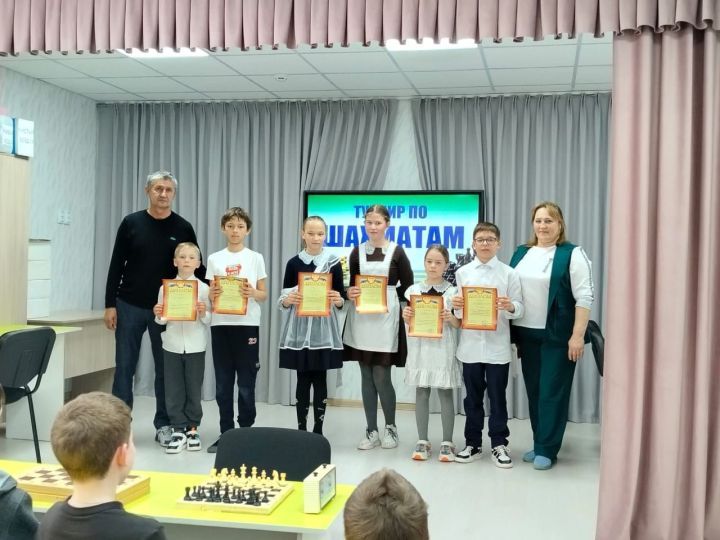 В Алексеевском продолжается муниципальный этап Всероссийских соревнований по шахматам