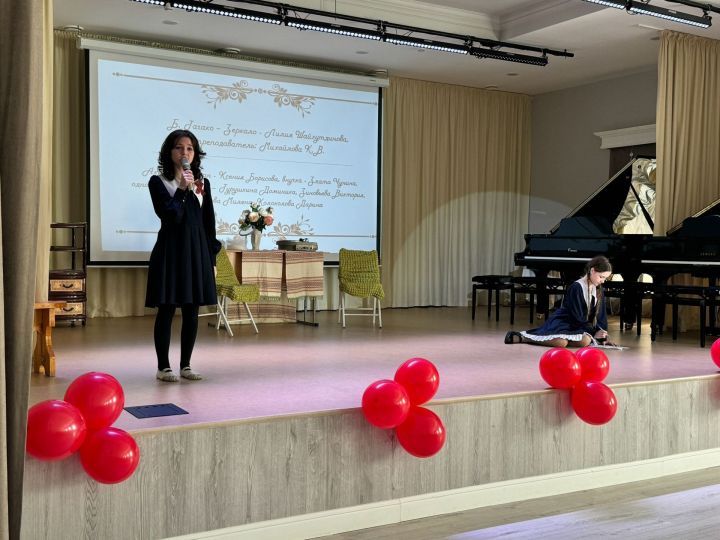 В Алексеевской детской школе искусств состоялся праздничный концерт
