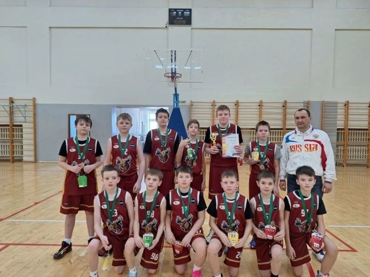 Юные баскетболисты Алексеевского района взяли первые медали
