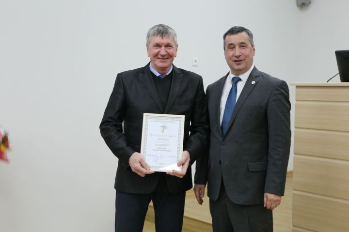 Лучшие из лучших: в Алексеевской ЦРБ наградили отличившихся сотрудников