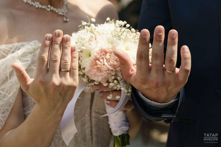 Татарстанцы могут отслеживать все соцвыплаты в одном месте через «Госуслуги»