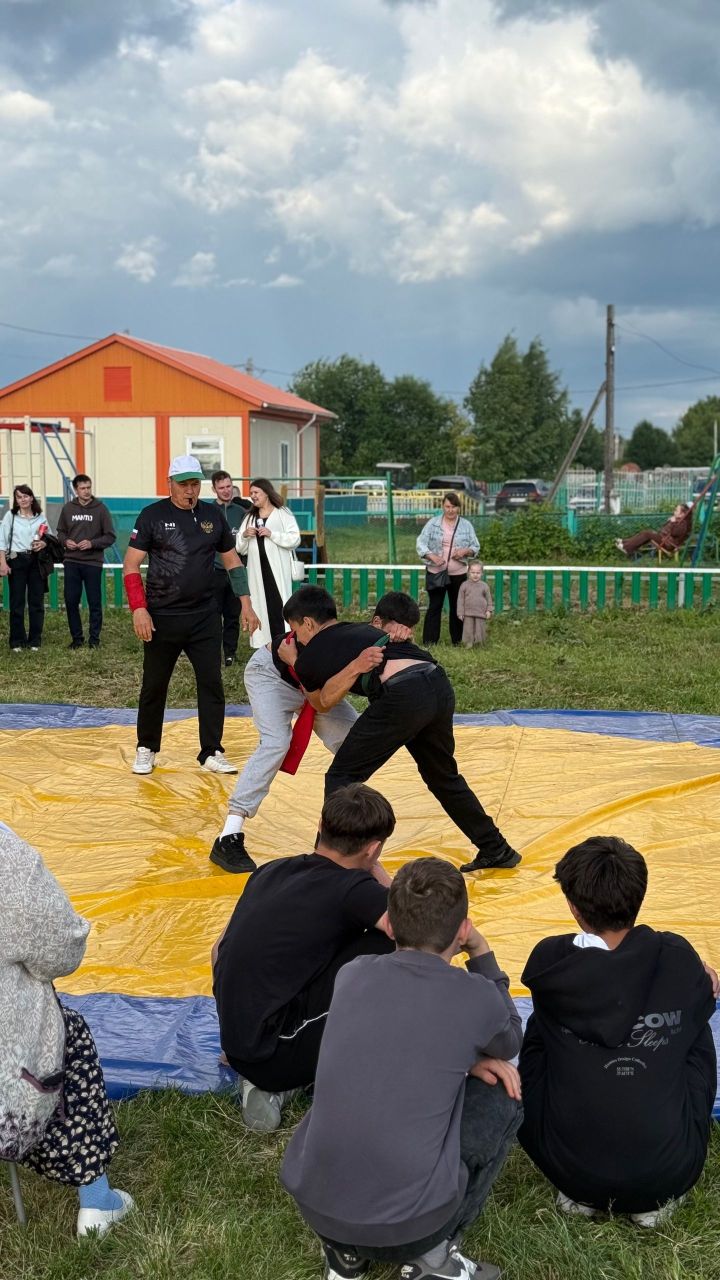 В Степной Шентале с размахом отгремел Сабантуй: названы имена батыров