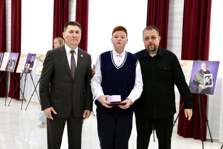Семьям погибших участников СВО вручили государственные награды